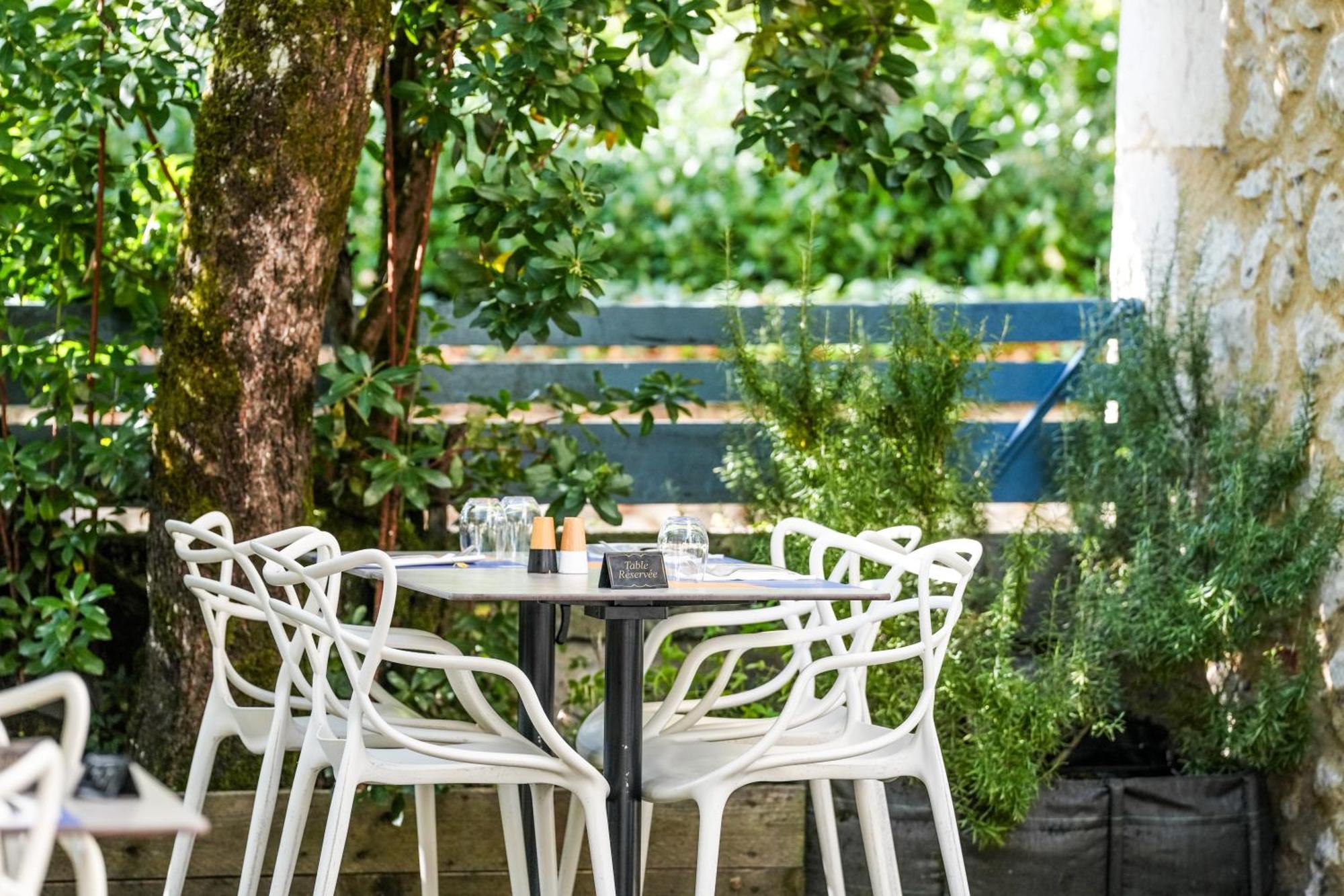 Logis Hotel & Restaurant Le Cadet De Gascogne Saint-Justin  Exterior foto
