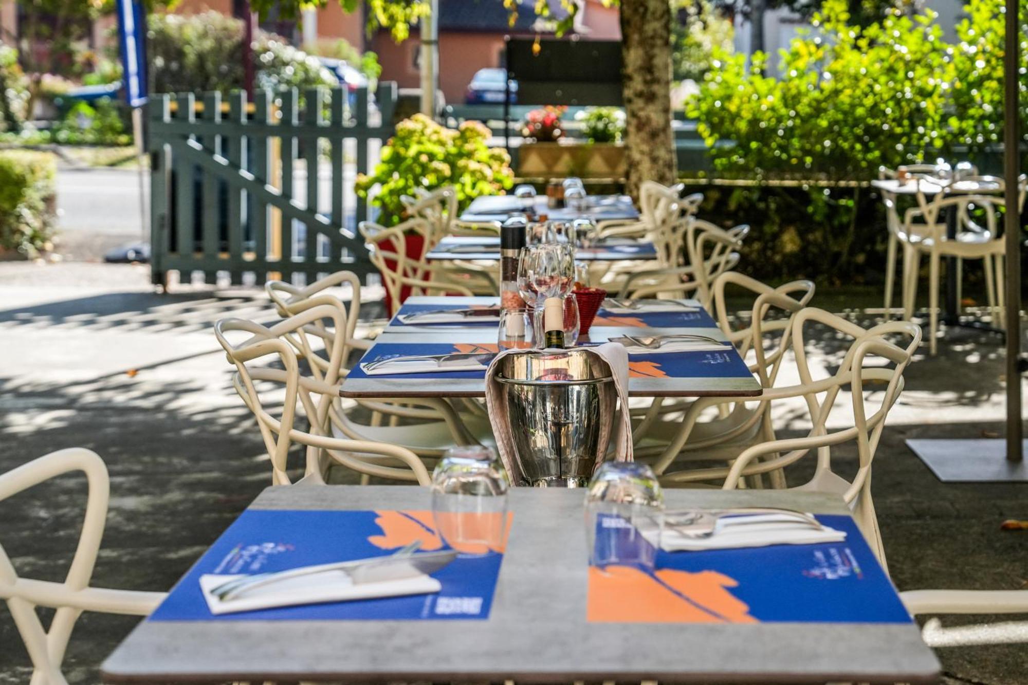 Logis Hotel & Restaurant Le Cadet De Gascogne Saint-Justin  Exterior foto