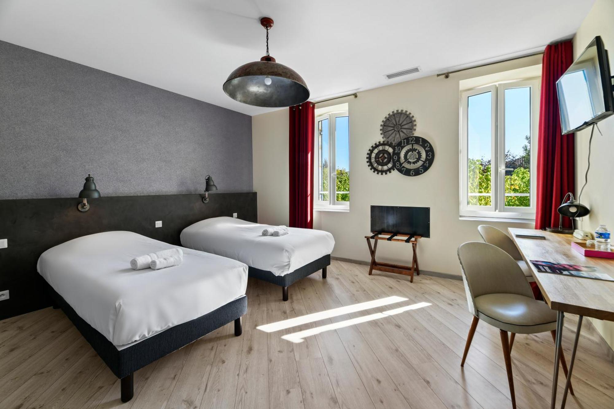Logis Hotel & Restaurant Le Cadet De Gascogne Saint-Justin  Exterior foto